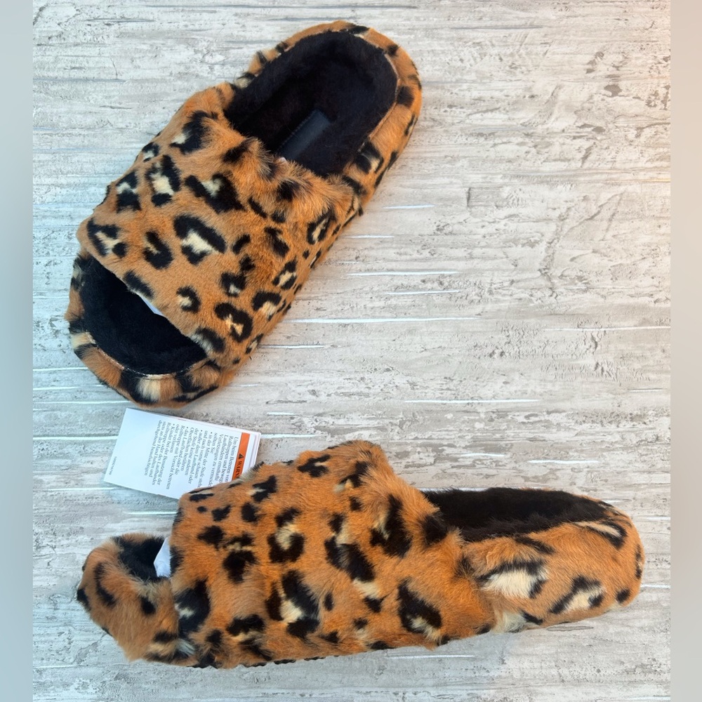 Crocs Leopard Fur Slide